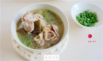 海带火腿棒骨汤怎么做，海带火腿棒骨汤怎么做好吃，海带火腿棒骨汤做法
