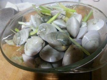 酒蒸青蛤怎么做，酒蒸青蛤怎么做好吃，酒蒸青蛤做法