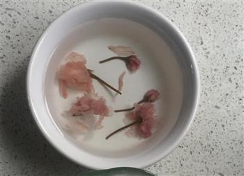 樱花抹茶慕斯怎么做，樱花抹茶慕斯怎么做好吃，樱花抹茶慕斯做法