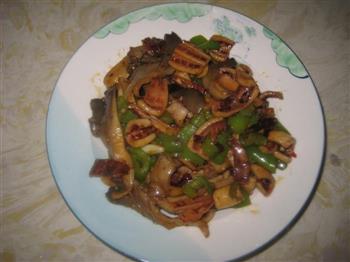 香炒鱿鱼怎么做，香炒鱿鱼怎么做好吃，香炒鱿鱼做法