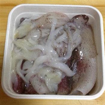 大排档的风情-白灼小鱿鱼怎么做，大排档的风情-白灼小鱿鱼怎么做好吃，大排档的风情-白灼小鱿鱼做法