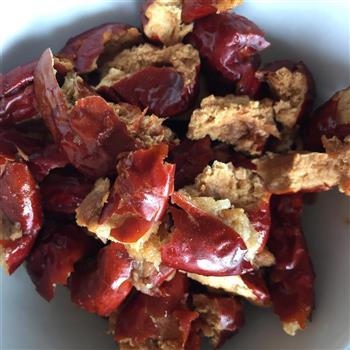红枣花生杏仁露怎么做，红枣花生杏仁露怎么做好吃，红枣花生杏仁露做法