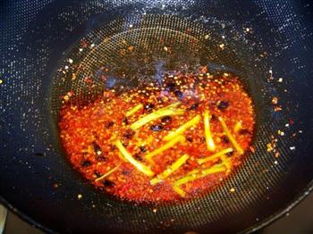 辣蒸鲫鱼怎么做，辣蒸鲫鱼怎么做好吃，辣蒸鲫鱼做法