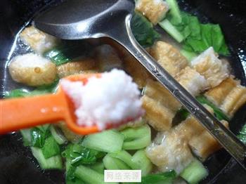 油条青菜汤怎么做，油条青菜汤怎么做好吃，油条青菜汤做法