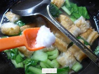 油条青菜汤怎么做，油条青菜汤怎么做好吃，油条青菜汤做法