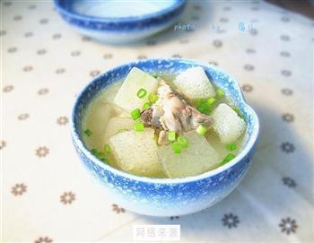 竹荪冬瓜排骨汤怎么做，竹荪冬瓜排骨汤怎么做好吃，竹荪冬瓜排骨汤做法