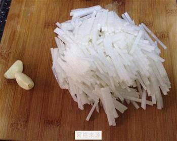 鲫鱼豆腐萝卜汤怎么做，鲫鱼豆腐萝卜汤怎么做好吃，鲫鱼豆腐萝卜汤做法