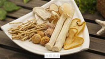 白茅根竹蔗葛根糖水怎么做，白茅根竹蔗葛根糖水怎么做好吃，白茅根竹蔗葛根糖水做法
