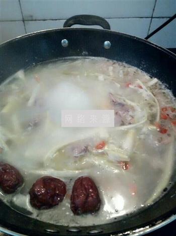 老鸭笋尖枸杞红枣汤怎么做，老鸭笋尖枸杞红枣汤怎么做好吃，老鸭笋尖枸杞红枣汤做法