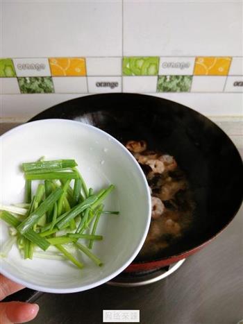 菌菇虾仁汤怎么做，菌菇虾仁汤怎么做好吃，菌菇虾仁汤做法