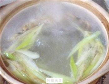 鲫鱼豆腐萝卜汤怎么做，鲫鱼豆腐萝卜汤怎么做好吃，鲫鱼豆腐萝卜汤做法