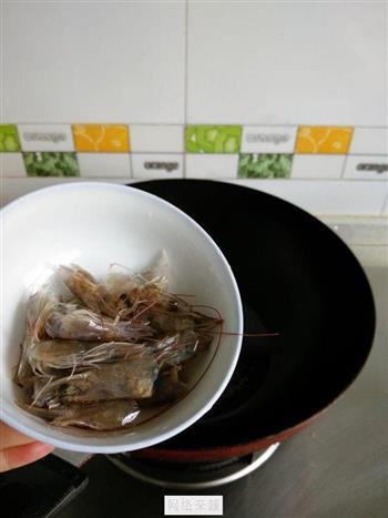 菌菇虾仁汤怎么做，菌菇虾仁汤怎么做好吃，菌菇虾仁汤做法