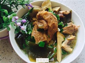 海带香菇炖大骨汤怎么做，海带香菇炖大骨汤怎么做好吃，海带香菇炖大骨汤做法