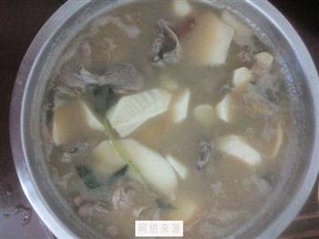 竹笋焖鸭汤怎么做，竹笋焖鸭汤怎么做好吃，竹笋焖鸭汤做法