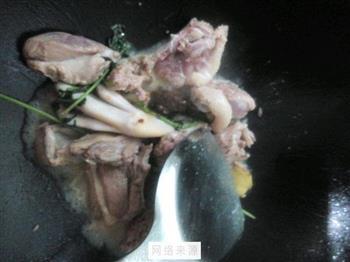 竹笋焖鸭汤怎么做，竹笋焖鸭汤怎么做好吃，竹笋焖鸭汤做法