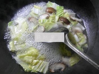 香菇白菜玉米面疙瘩怎么做，香菇白菜玉米面疙瘩怎么做好吃，香菇白菜玉米面疙瘩做法