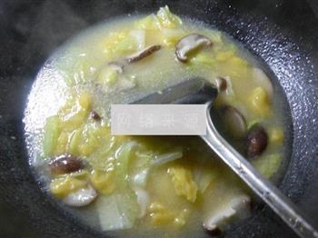 香菇白菜玉米面疙瘩怎么做，香菇白菜玉米面疙瘩怎么做好吃，香菇白菜玉米面疙瘩做法