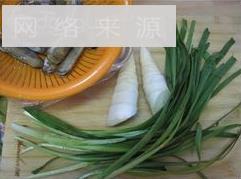 韭菜春笋炒蛏子怎么做，韭菜春笋炒蛏子怎么做好吃，韭菜春笋炒蛏子做法