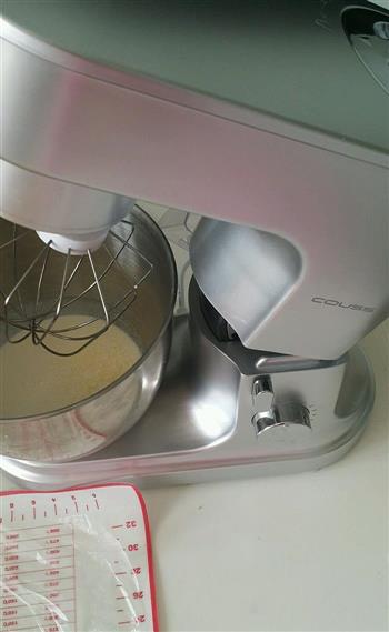 黄桃蛋糕卷怎么做，黄桃蛋糕卷怎么做好吃，黄桃蛋糕卷做法