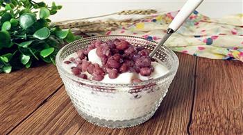 蜜红豆AND红豆酸奶冰激凌怎么做，蜜红豆AND红豆酸奶冰激凌怎么做好吃，蜜红豆AND红豆酸奶冰激凌做法