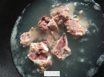 苦瓜黄豆骨头汤怎么做，苦瓜黄豆骨头汤怎么做好吃，苦瓜黄豆骨头汤做法