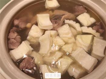苦瓜莲子排骨汤怎么做，苦瓜莲子排骨汤怎么做好吃，苦瓜莲子排骨汤做法