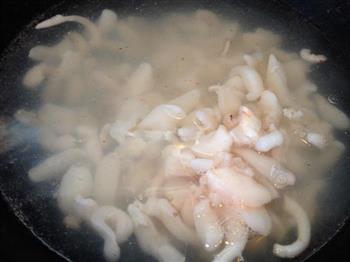 韭菜爆炒鱿鱼须怎么做，韭菜爆炒鱿鱼须怎么做好吃，韭菜爆炒鱿鱼须做法