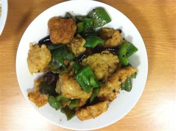 香酥炸鲶鱼怎么做，香酥炸鲶鱼怎么做好吃，香酥炸鲶鱼做法