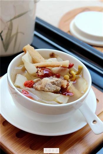 玉竹沙参炖排骨怎么做，玉竹沙参炖排骨怎么做好吃，玉竹沙参炖排骨做法