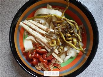 玉竹沙参炖排骨怎么做，玉竹沙参炖排骨怎么做好吃，玉竹沙参炖排骨做法