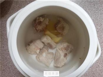 玉竹沙参炖排骨怎么做，玉竹沙参炖排骨怎么做好吃，玉竹沙参炖排骨做法