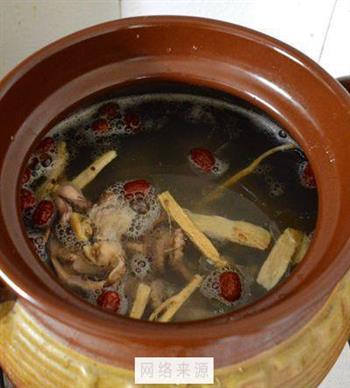 章鱼干淡菜骨头汤怎么做，章鱼干淡菜骨头汤怎么做好吃，章鱼干淡菜骨头汤做法