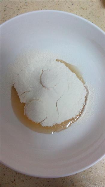 巧克力淋面蛋糕怎么做，巧克力淋面蛋糕怎么做好吃，巧克力淋面蛋糕做法