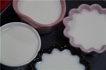 冰爽Q弹—牛奶果冻怎么做，冰爽Q弹—牛奶果冻怎么做好吃，冰爽Q弹—牛奶果冻做法