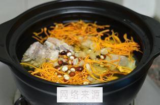 虫草干贝玉米汤怎么做，虫草干贝玉米汤怎么做好吃，虫草干贝玉米汤做法
