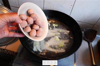 年糕青菜丸子汤怎么做，年糕青菜丸子汤怎么做好吃，年糕青菜丸子汤做法