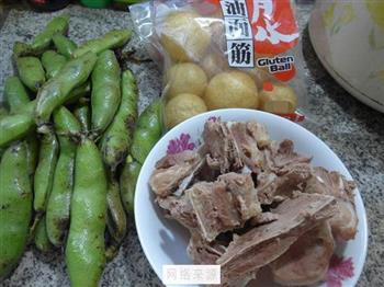 油面筋蚕豆肉骨汤怎么做，油面筋蚕豆肉骨汤怎么做好吃，油面筋蚕豆肉骨汤做法