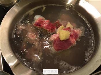 牛蒡红萝卜排骨汤怎么做，牛蒡红萝卜排骨汤怎么做好吃，牛蒡红萝卜排骨汤做法