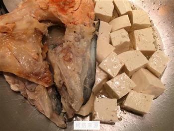 三文鱼牛奶豆腐汤怎么做，三文鱼牛奶豆腐汤怎么做好吃，三文鱼牛奶豆腐汤做法