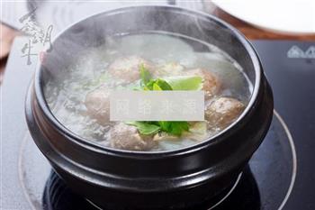 牛肉丸萝卜汤怎么做，牛肉丸萝卜汤怎么做好吃，牛肉丸萝卜汤做法