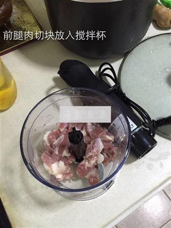 肉丸西兰花鲜汤怎么做，肉丸西兰花鲜汤怎么做好吃，肉丸西兰花鲜汤做法