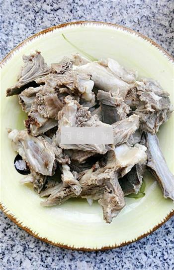 羊排汤锅怎么做，羊排汤锅怎么做好吃，羊排汤锅做法