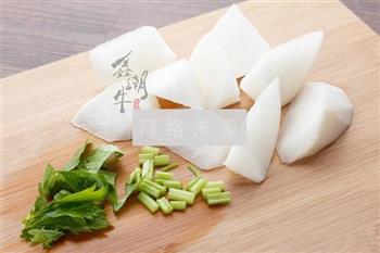 牛肉丸萝卜汤怎么做，牛肉丸萝卜汤怎么做好吃，牛肉丸萝卜汤做法
