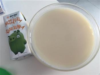 愤怒的小鸟牛奶果味冻怎么做，愤怒的小鸟牛奶果味冻怎么做好吃，愤怒的小鸟牛奶果味冻做法