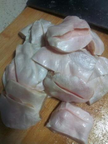 剁椒双味鱼腩怎么做，剁椒双味鱼腩怎么做好吃，剁椒双味鱼腩做法