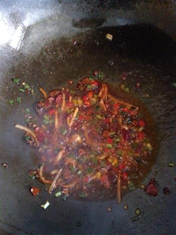 家庭版水煮鱼-油少鱼多中辣怎么做，家庭版水煮鱼-油少鱼多中辣怎么做好吃，家庭版水煮鱼-油少鱼多中辣做法
