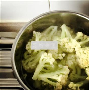 花菜浓汤怎么做，花菜浓汤怎么做好吃，花菜浓汤做法