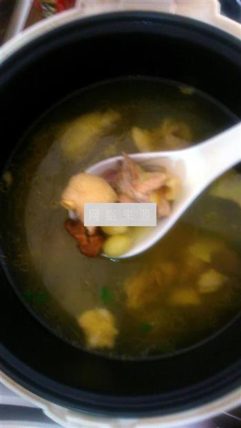 银杏鸡汤怎么做，银杏鸡汤怎么做好吃，银杏鸡汤做法