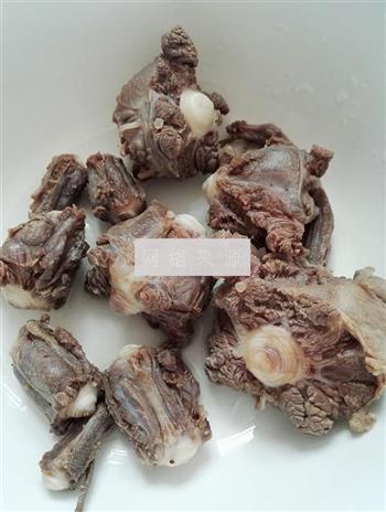 牛尾巴炖椰子黑豆汤怎么做，牛尾巴炖椰子黑豆汤怎么做好吃，牛尾巴炖椰子黑豆汤做法