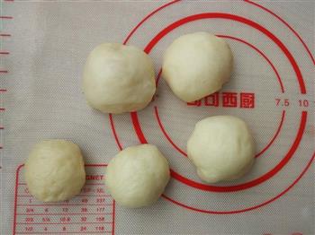 心形玫瑰面包怎么做，心形玫瑰面包怎么做好吃，心形玫瑰面包做法